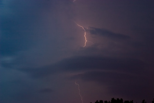Hot Summer Storm | A bolt of lightning strikes the ground du… | Flickr