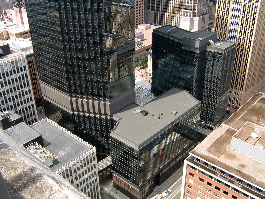 IDS Center lower buildings | Some lower structures of the ID… | Flickr
