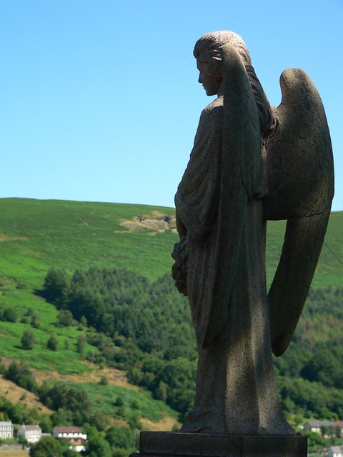Angelic Watcher of the Hills