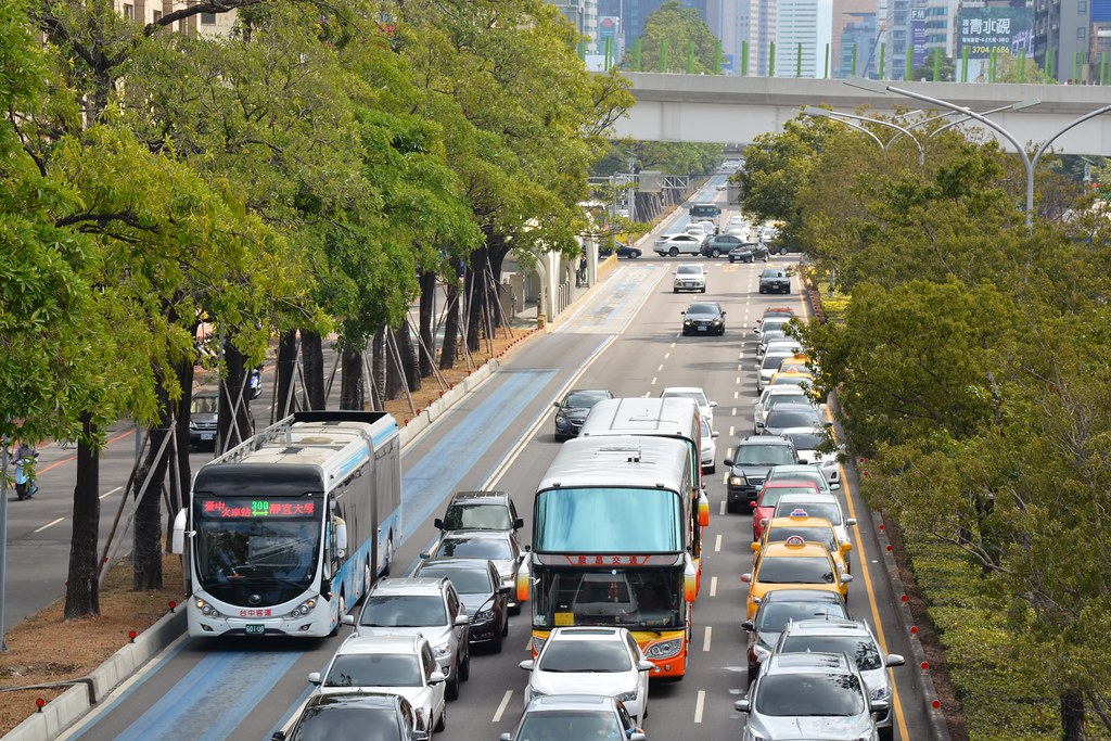 台灣大道幹線公車專用道 Cheng En Cheng Flickr