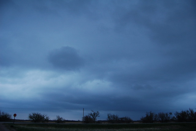 042408 - Mild April Nebraska Thunderstorm