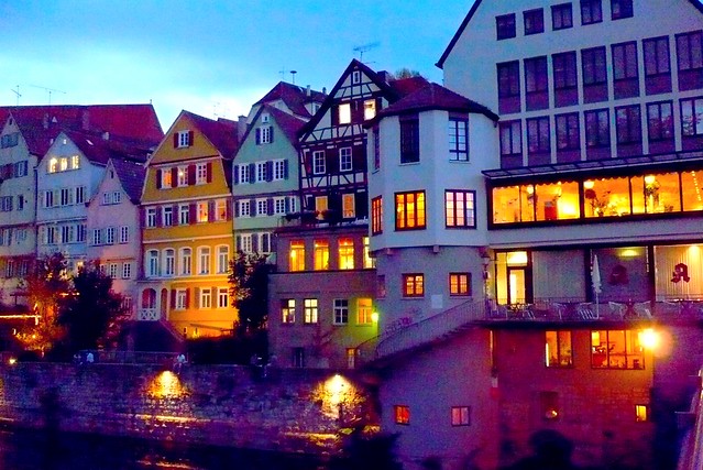 Tübingen (check notes)  : Treppenabgang zur Anlegestelle, Neckarfront zum  ~ flanieren ~ amüsieren: 