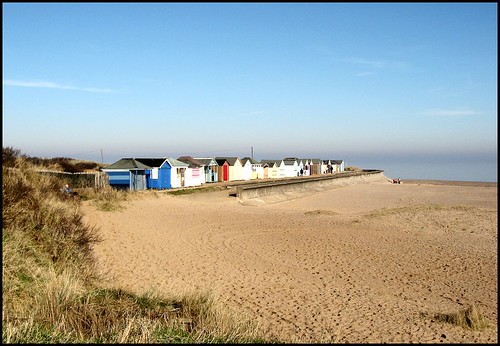 sea england beach coast sand village lincolnshire abc beachhuts chapelpoint chapelstleonards p1f1 aplusphoto