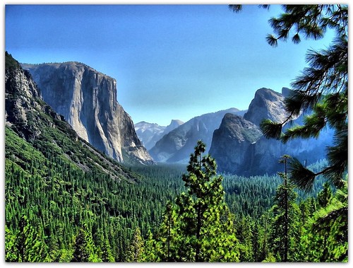 Yosemite Valley by davidanthonyporter
