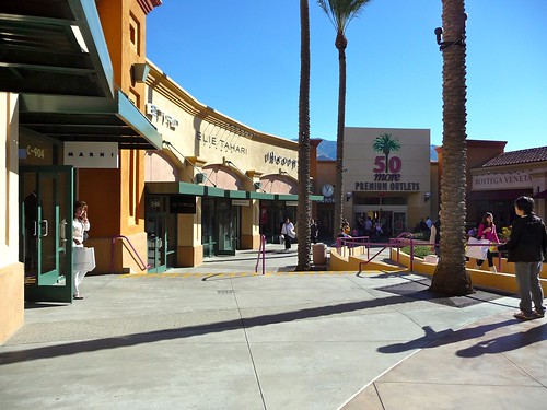 Desert Hills Premium Outlets, 48400 Seminole DriveCabazon,… | Flickr