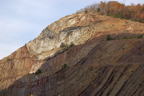 outcrop maryland ridge strata syncline fold geology sedimentary sidelinghill valleyandridgeprovince