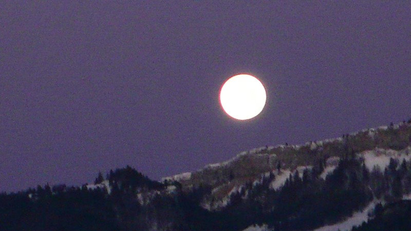 Full moon over the Jura, Bellach
