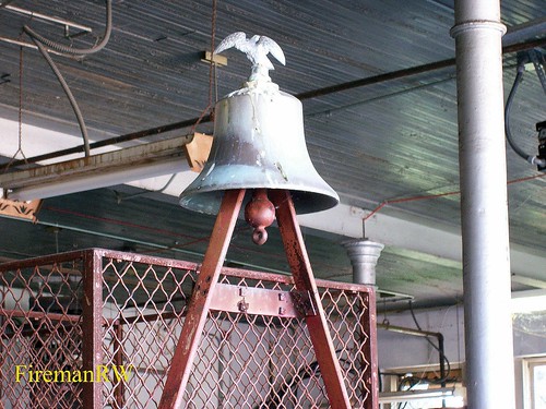 bell antique firetruck