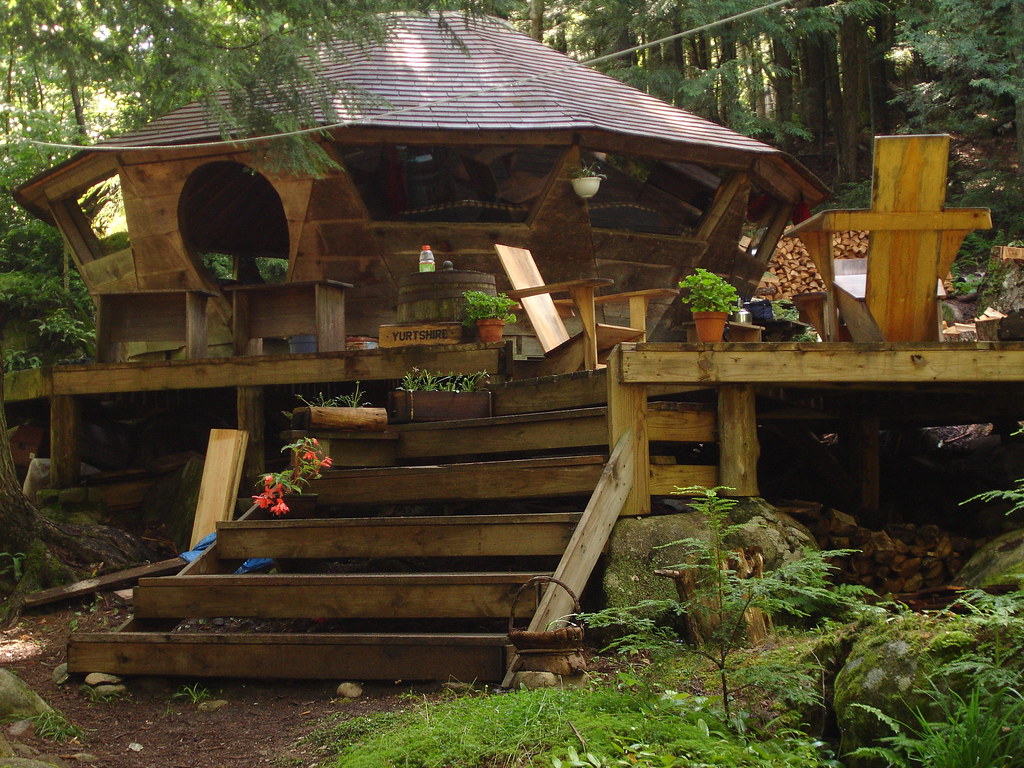 The First Yurt | The first Family Farrel yurt | Ebenezer and Fergus ...