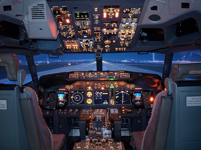 737-800 Cockpit Simulator