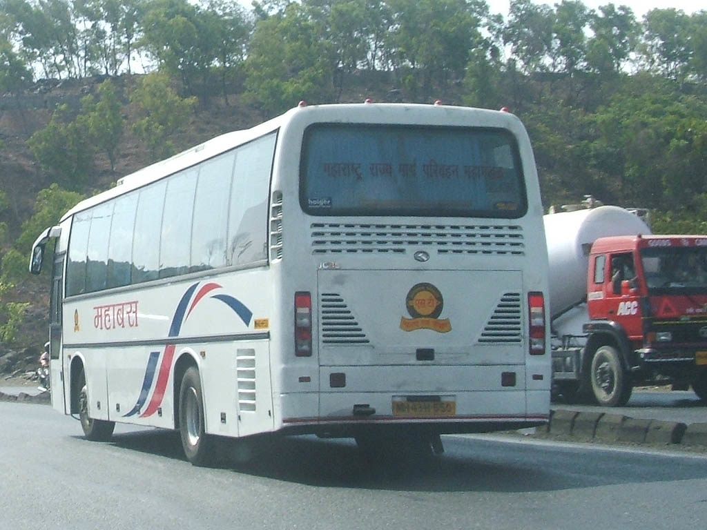 Msrtc Rear KL2 | Rear view of the bus: MSRTC's King Long. | Binai Sankar | Flickr