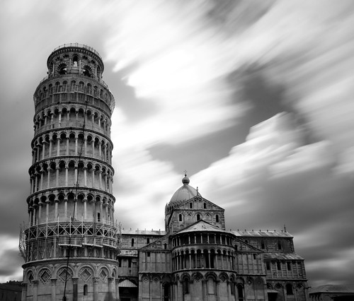 La torre di Pisa by Autobed