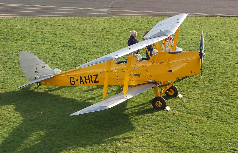 de Havilland Tiger Moth G-AHIZ