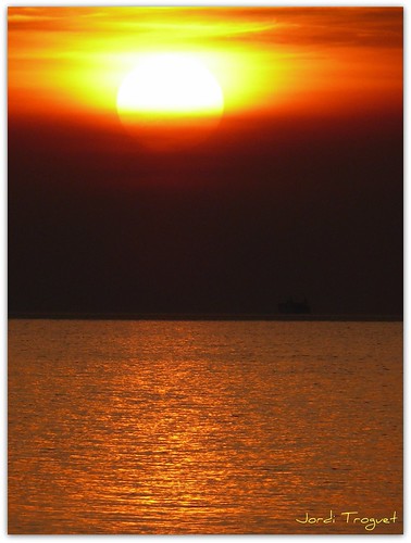 Explosión by Jordi TROGUET (Thanks for 1,923,800+views), No filtros, No retoques. Sin manipulaciones.leica sunset red sea ski france color green nature water