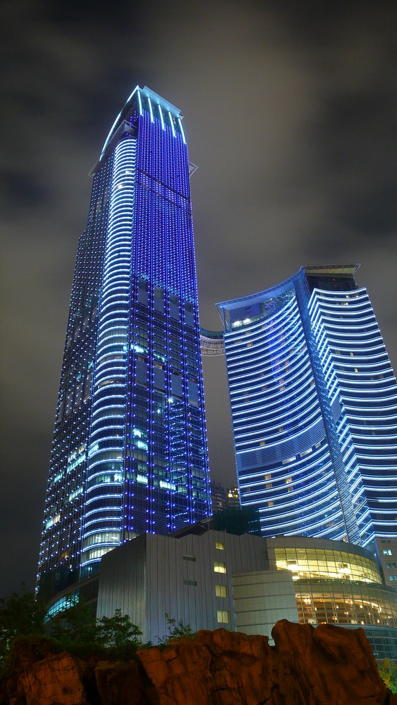 Hong Kong - Nina Tower by cnmark