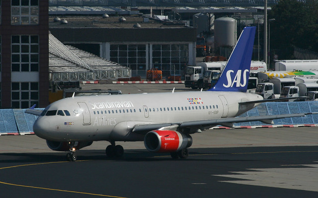 OY-KBP - 2006 build Airbus A319-132, taxiing to gate at Frankfurt