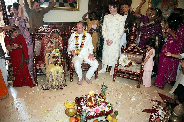 Vedic Wedding of Murari Gopal Das and Radhapremi - Bhaktivedanta Manor - 06/05/2011 - IMG_2252