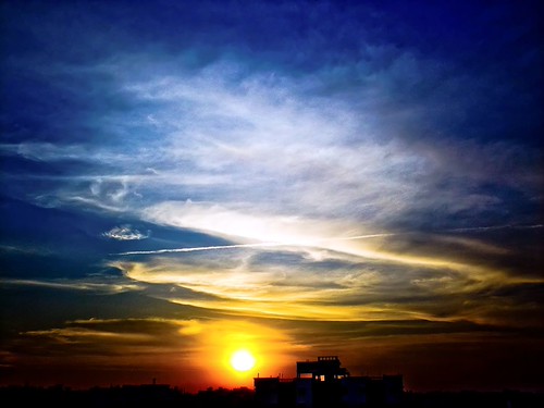 Receding by Shuuro, cameraphone sunset sky india clouds hyderabad lightroom abigfave imobile902 thatsclassy top20sunsets