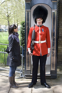 Royal Guard y la turista dando la turra | by jandiano