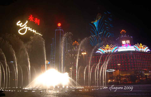 Lake/Fountain Performance at Wynn Hotel