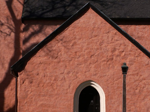 Toresund. church. crawling. 3