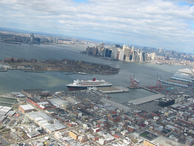 Looking towards Manhattan with the Queen Mary II