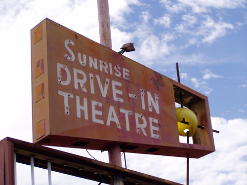 california ca old sign vintage theater theatre drivein signage googie fairoaks