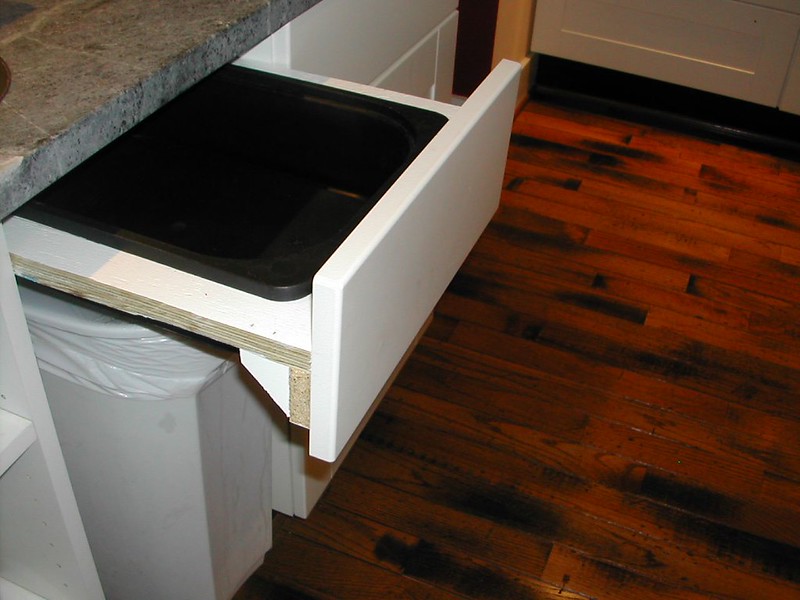 Simplehuman Sensor Bin