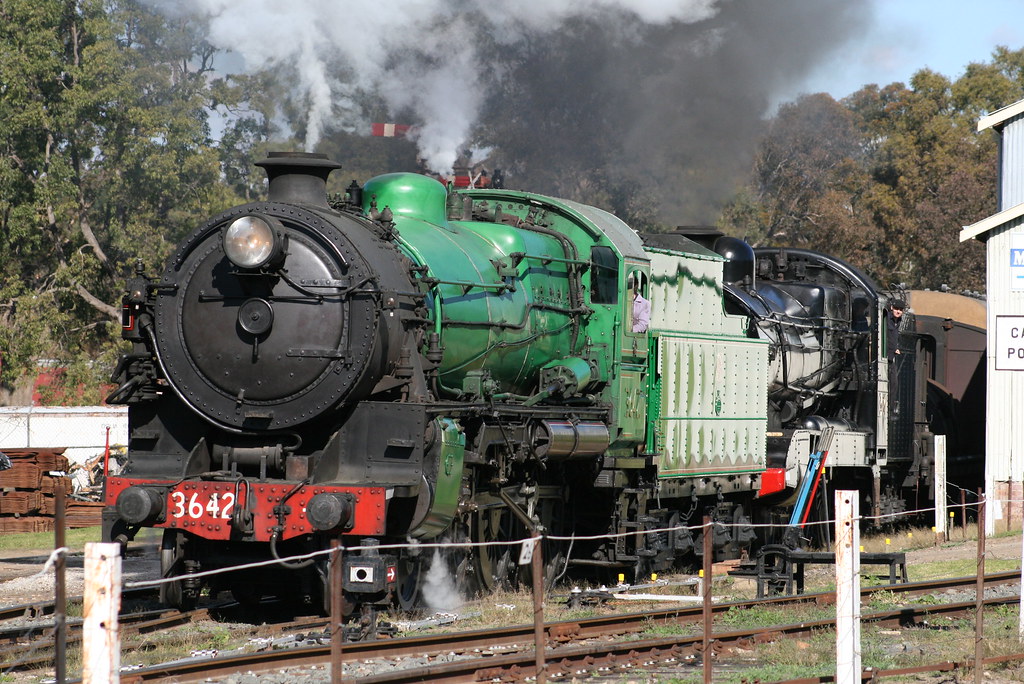 3642,3526 | 3642 | Flickr