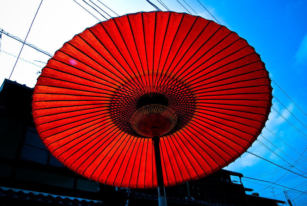 Red parasol by manganite