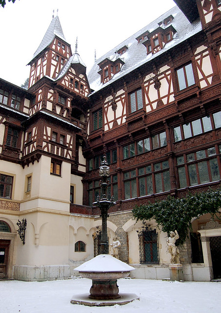Peleş Castle Courtyard