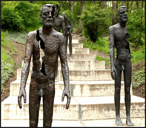 Memorial to the victims of Communism by Dzwjedziak
