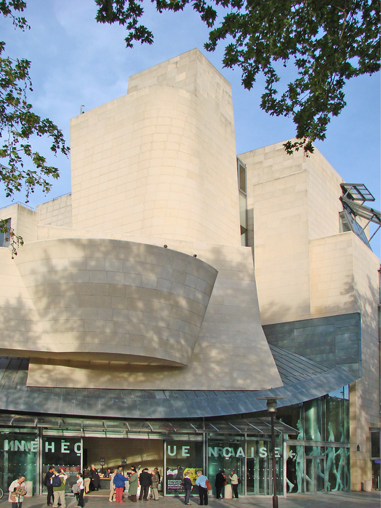 Le bâtiment de Frank Gehry (cinémathèque française)
