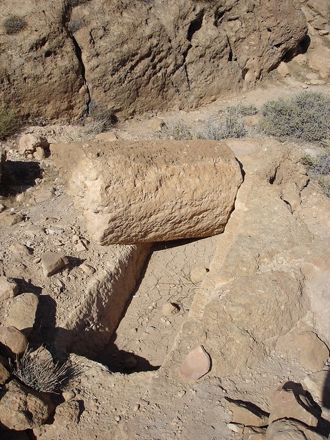 Rock-cut tombs in Laamda, Ah Frah قبور أثرية محفورة في الصخر ببني فرح