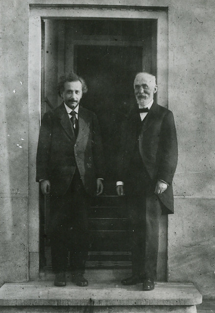 Einstein & Lorentz