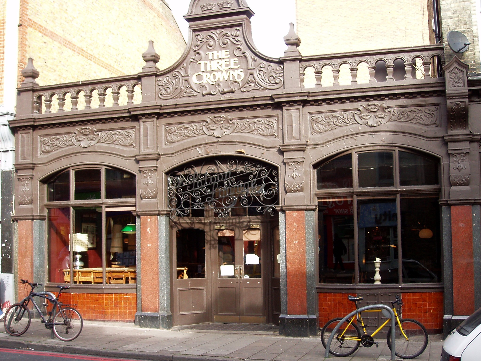 Three Crowns, Stoke Newington, N16