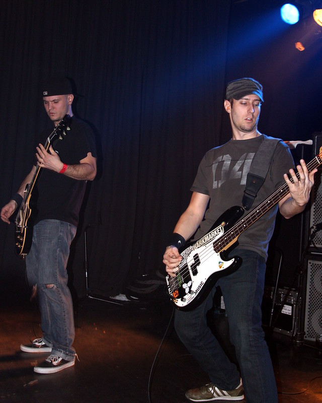 Concierto de Helmet + Totimoshi, la [2]