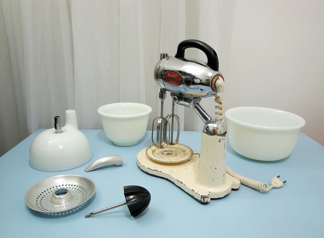 1950 Walita stand mixer