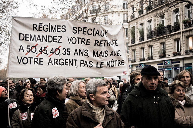Anti-Strike Demonstration (02) - 18Nov07, Paris (France)