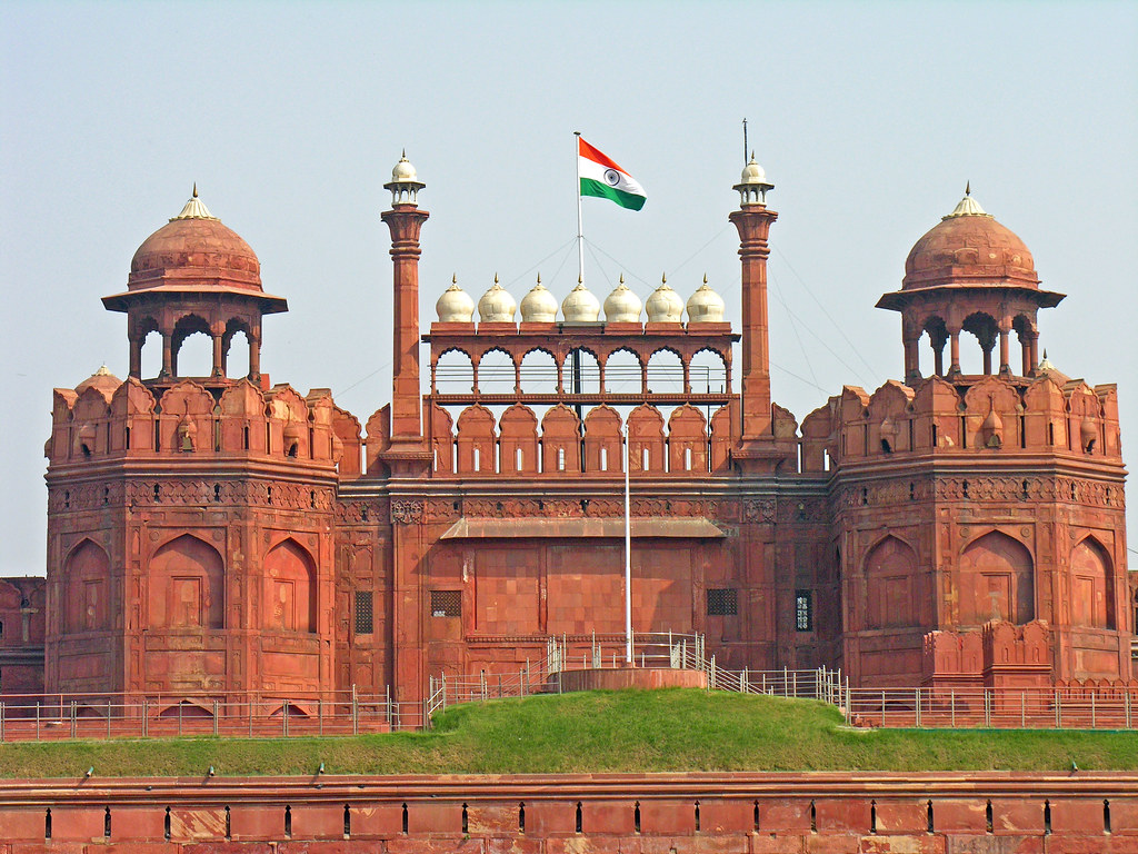 Red Fort a Famous tourist places in Delhi