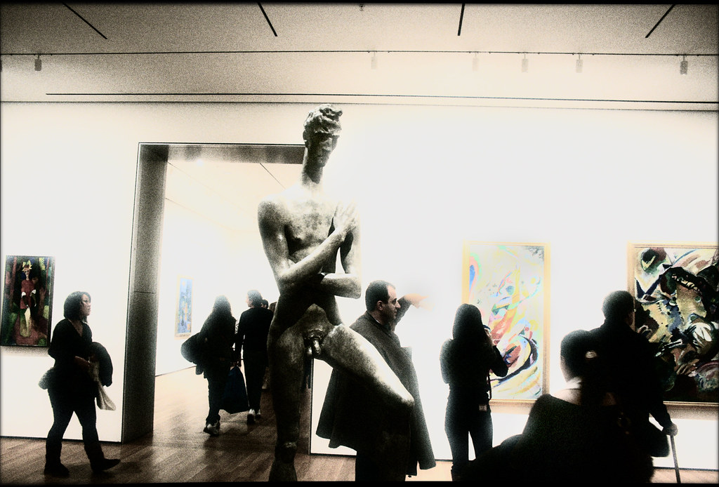 The Museum Goers, MoMA, New York by Juli Kearns (Idyllopus)