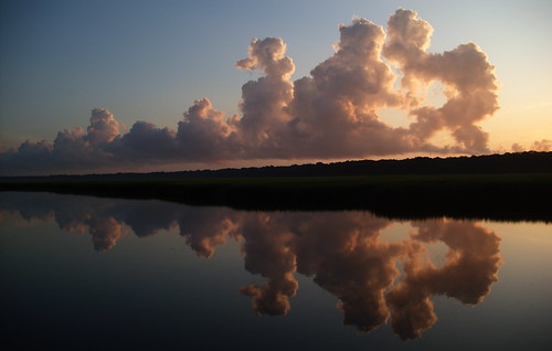 reflection clouds fernandinabeach
