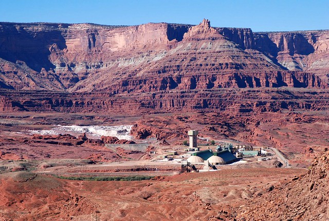 Potash mine near Moab, taken from Jackson Hole... 20061021_6576