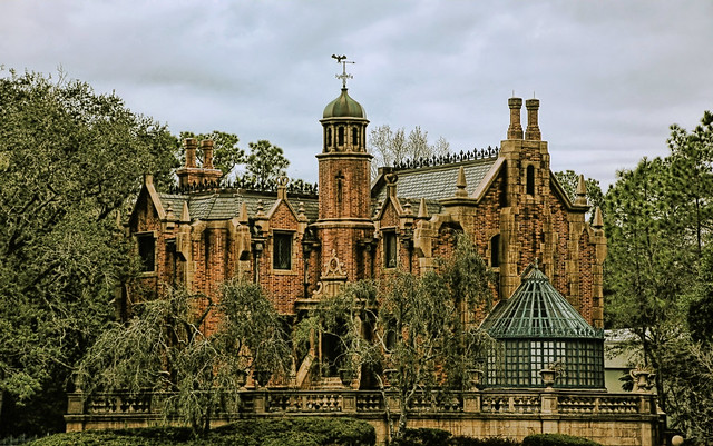 Disney - Haunted Mansion (Explored)