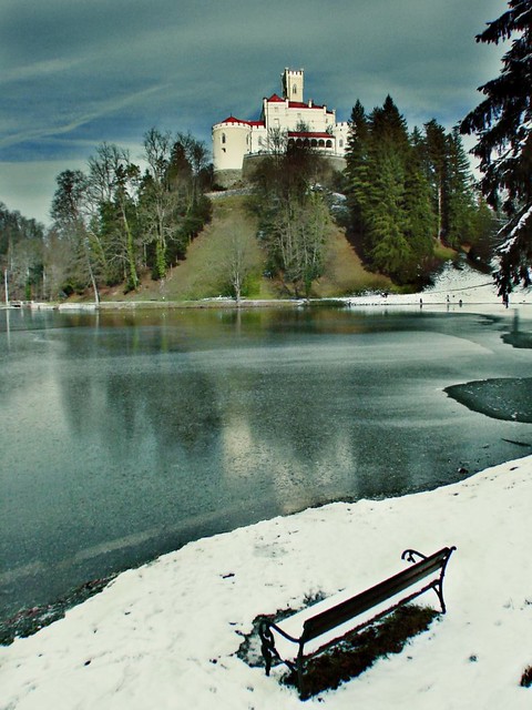 Castle beholding a freezing lake           or                     Winter is coming