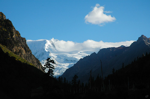 远望来古冰川 Glacier Laigu by Poorfish, 西藏 然乌 波密到然乌路边远望来古冰川 
Rawu, Tibetsunrise tibet glacier 西藏 日出 冰川 rawu 然乌 laigu gettychinaq2