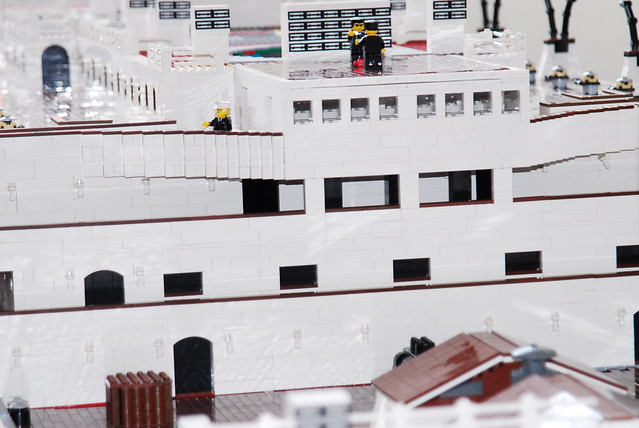 Lego RMS Titanic - Bridge/Pilot House