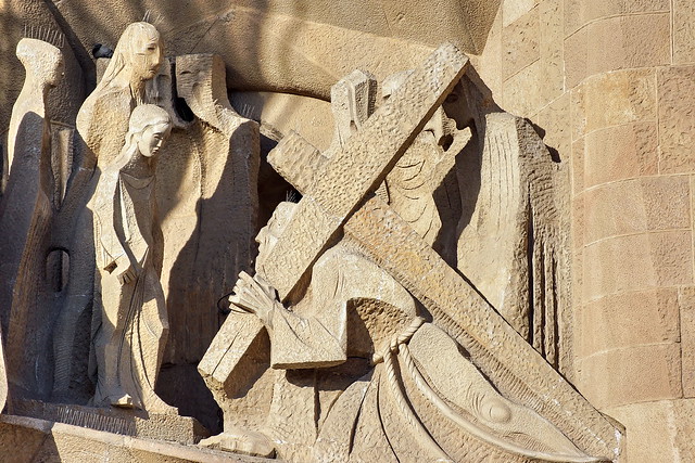 La Sagrada Familia Passion facade