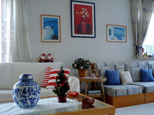Frosty outside, Colourful inside!!! The Holidays Home (1)