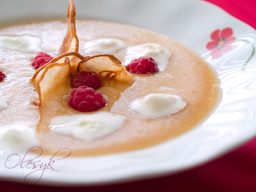 Peach soup with ice-cream & pear chips